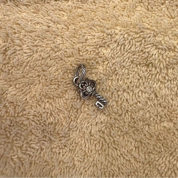 Brighton Key (to my heart) Charm - Picture 2 of 2